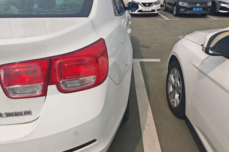 Used Chevrolet Malibu 2014 2.0L Automatic Luxury Edition Right Rear Taillight