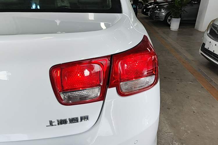 Used Chevrolet Malibu 2014 2.0L Automatic Luxury Edition Right Rear Taillight