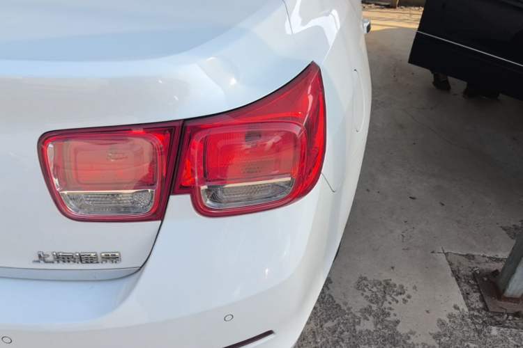 Used Chevrolet Malibu 2014 2.0L Automatic Luxury Edition Right Rear Taillight