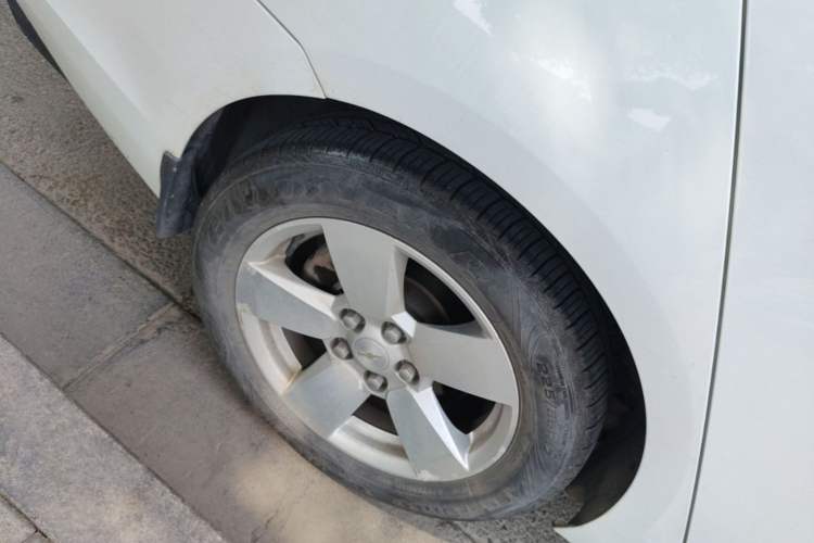 Used Chevrolet Malibu 2014 2.0L Automatic Comfort Edition Right Rear Wheel Hub