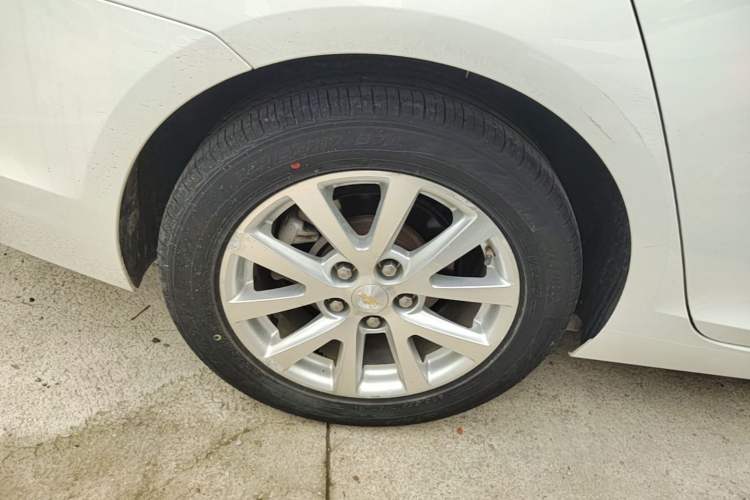 Used Chevrolet Malibu 2014 2.0L Automatic Luxury Edition Right Rear Wheel Hub
