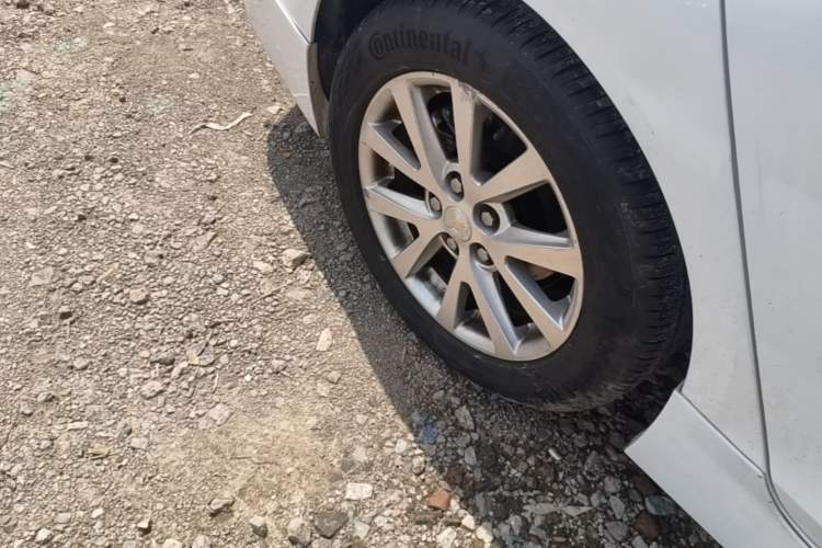 Used Chevrolet Malibu 2014 2.4L Automatic Flagship Edition Right Rear Wheel Hub