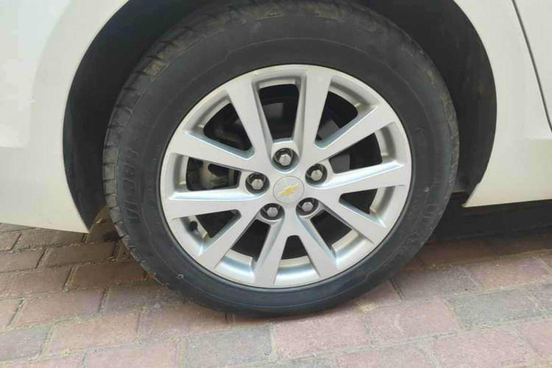 Used Chevrolet Malibu 2014 2.0L Automatic Luxury Edition Right Rear Wheel Hub