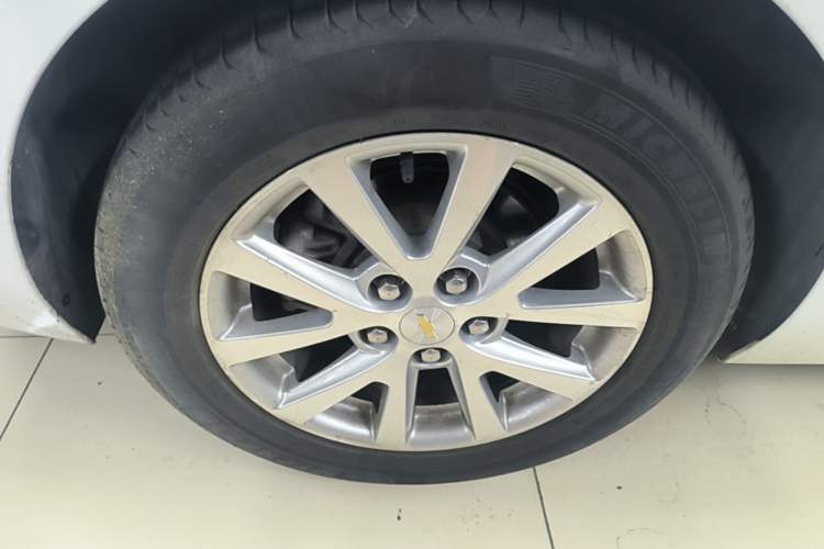 Used Chevrolet Malibu 2014 2.4L Automatic Flagship Edition Right Rear Wheel Hub