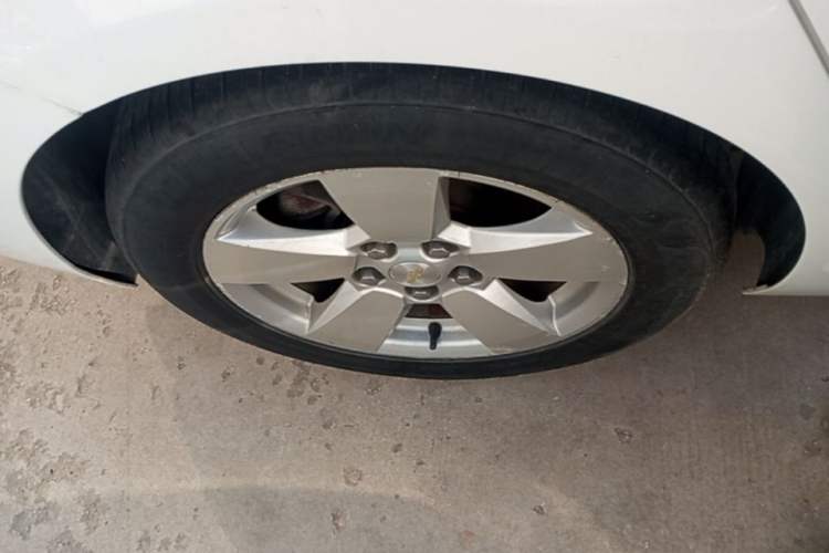 Used Chevrolet Malibu 2014 2.0L Automatic Comfort Edition Right Rear Wheel Hub