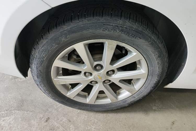 Used Chevrolet Malibu 2014 2.0L Automatic Luxury Edition Right Rear Wheel Hub
