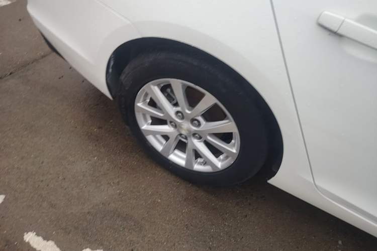 Used Chevrolet Malibu 2014 2.0L Automatic Luxury Edition Right Rear Wheel Hub