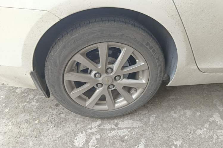 Used Chevrolet Malibu 2014 2.0L Automatic Luxury Edition Right Rear Wheel Hub