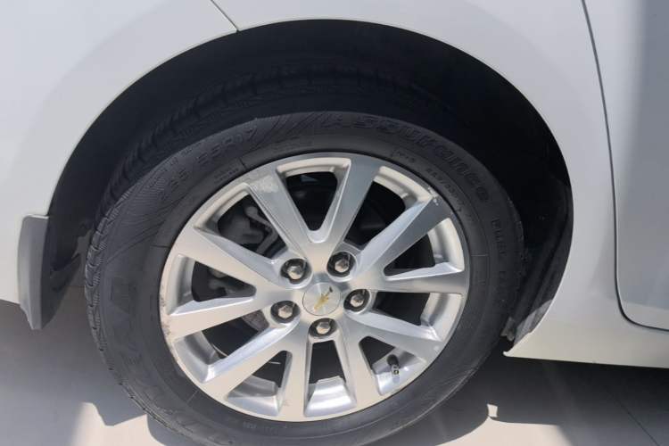 Used Chevrolet Malibu 2014 2.0L Automatic Luxury Edition Right Rear Wheel Hub