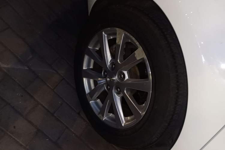 Used Chevrolet Malibu 2014 2.0L Automatic Luxury Edition Right Rear Wheel Hub