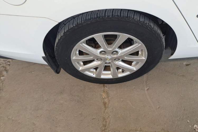 Used Chevrolet Malibu 2014 2.0L Automatic Luxury Edition Right Rear Wheel Hub