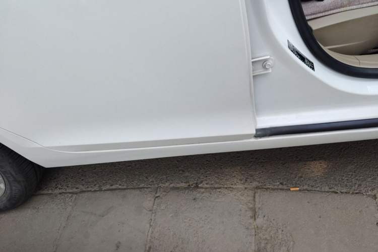 Used Chevrolet Malibu 2014 2.0L Automatic Comfort Edition Right Side Sill