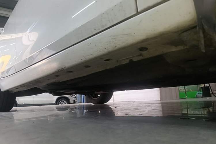Used Chevrolet Malibu 2014 2.0L Automatic Luxury Edition Right Side Sill