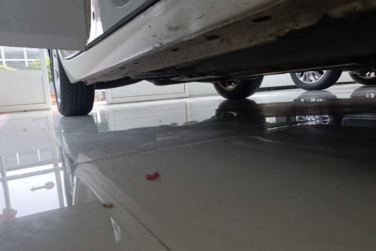 Used Chevrolet Malibu 2014 2.0L Automatic Comfort Edition Right Side Sill