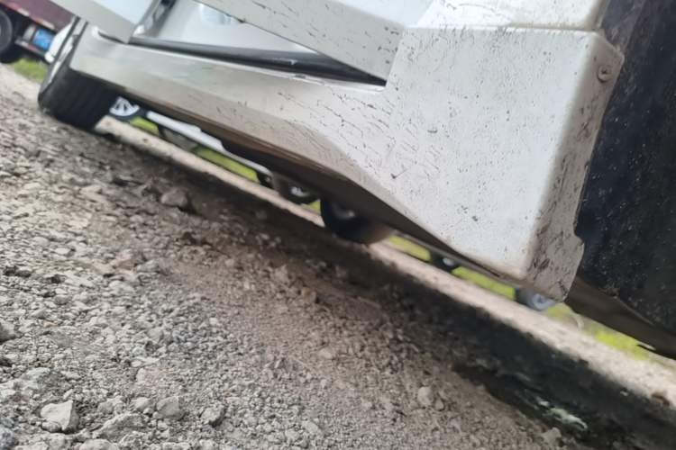 Used Chevrolet Malibu 2014 2.4L Automatic Flagship Edition Right Side Sill