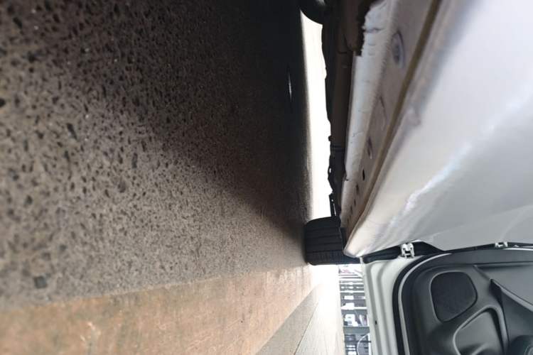 Used Chevrolet Malibu 2014 1.6T Automatic Comfort Edition Right Side Sill