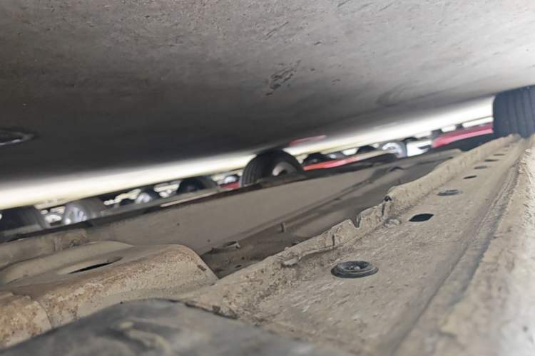 Used Chevrolet Malibu 2014 2.4L Automatic Luxury Edition Right Side Sill
