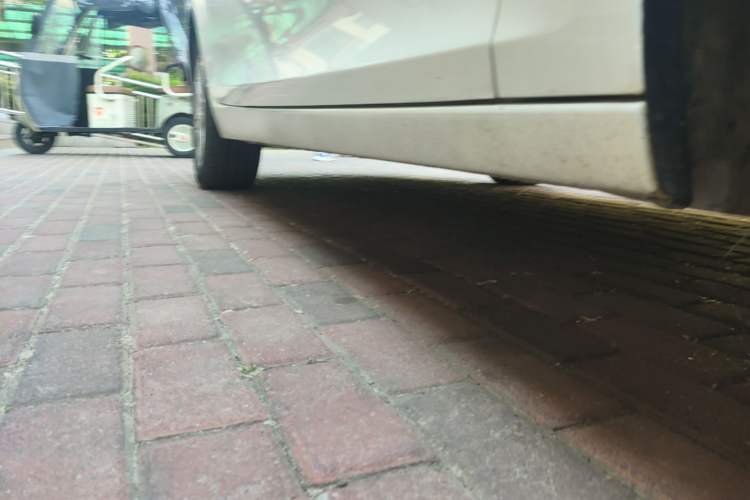 Used Chevrolet Malibu 2014 2.0L Automatic Luxury Edition Right Side Sill