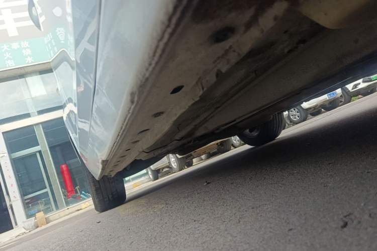 Used Chevrolet Malibu 2014 2.0L Automatic Comfort Edition Right Side Sill