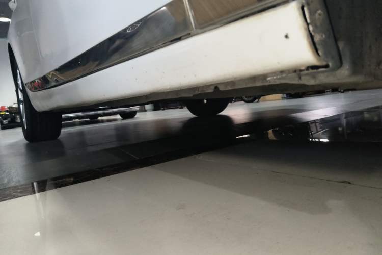 Used Chevrolet Malibu 2014 2.0L Automatic Luxury Edition Right Side Sill