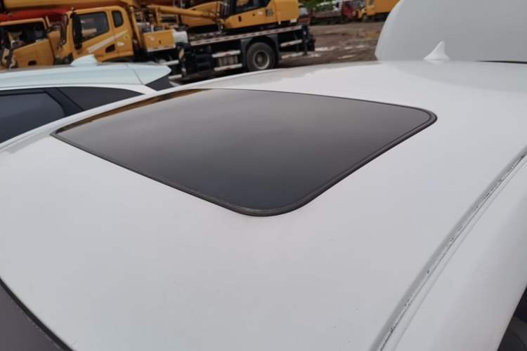 Used Chevrolet Malibu 2014 2.0L Automatic Luxury Edition Roof