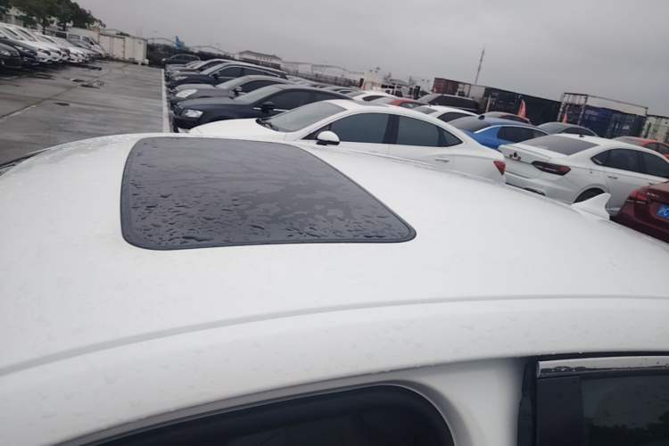 Used Chevrolet Malibu 2014 2.0L Automatic Luxury Edition Roof