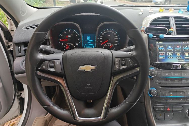 Used Chevrolet Malibu 2014 2.4L Automatic Luxury Edition Steering Wheel