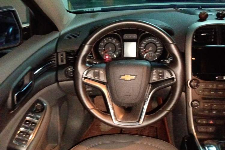 Used Chevrolet Malibu 2014 2.0L Automatic Luxury Edition Steering Wheel