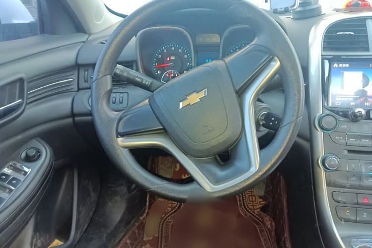 Used Chevrolet Malibu 2014 1.6T Automatic Comfort Edition Steering Wheel