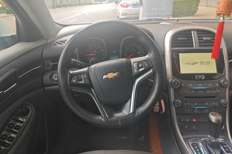 Used Chevrolet Malibu 2014 2.0L Automatic Luxury Edition Steering Wheel