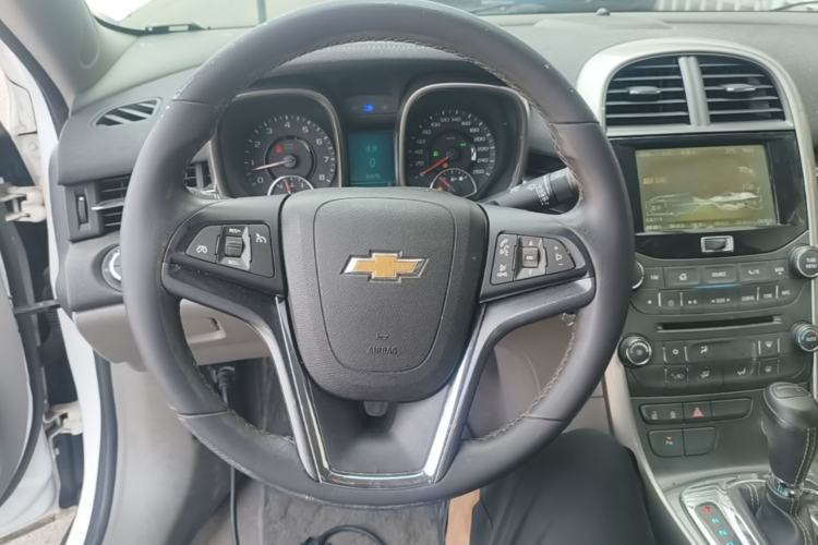 Used Chevrolet Malibu 2014 2.0L Automatic Luxury Edition Steering Wheel