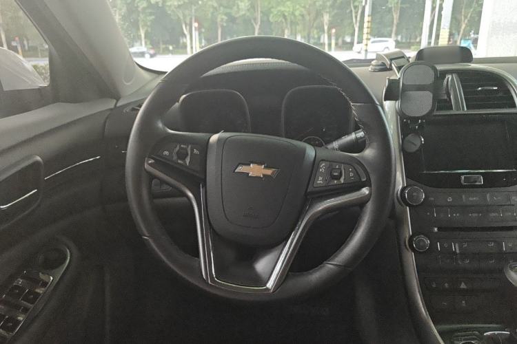 Used Chevrolet Malibu 2014 2.4L Automatic Luxury Edition Steering Wheel