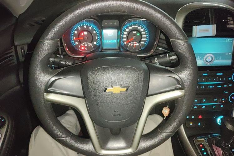 Used Chevrolet Malibu 2014 1.6T Automatic Comfort Edition Steering Wheel