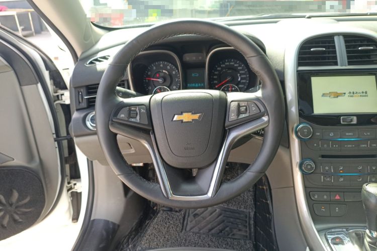 Used Chevrolet Malibu 2014 2.4L Automatic Luxury Edition Steering Wheel
