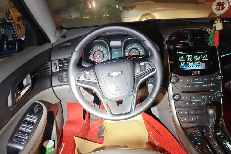 Used Chevrolet Malibu 2014 2.0L Automatic Comfort Edition Steering Wheel