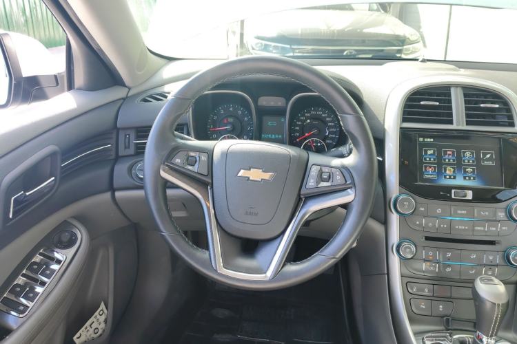 Used Chevrolet Malibu 2014 2.0L Automatic Luxury Edition Steering Wheel