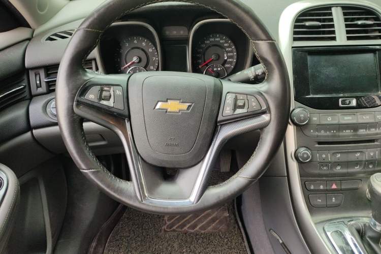 Used Chevrolet Malibu 2014 2.0L Automatic Luxury Edition Steering Wheel
