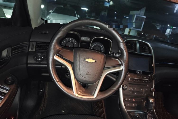 Used Chevrolet Malibu 2014 1.6T Automatic Comfort Edition Steering Wheel