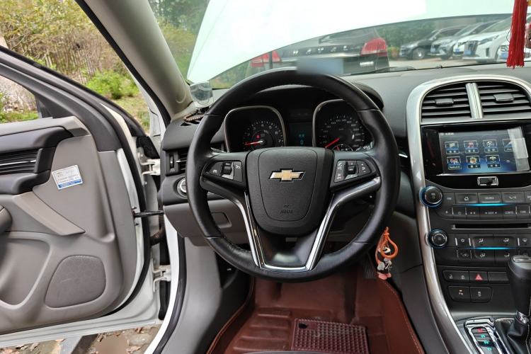 Used Chevrolet Malibu 2014 2.0L Automatic Luxury Edition Steering Wheel