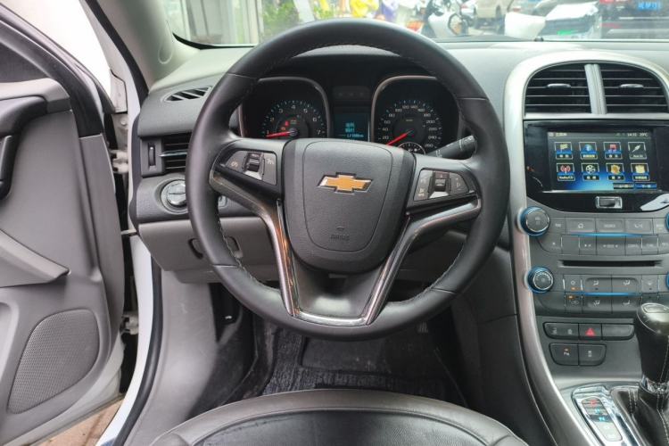 Used Chevrolet Malibu 2014 2.0L Automatic Luxury Edition Steering Wheel