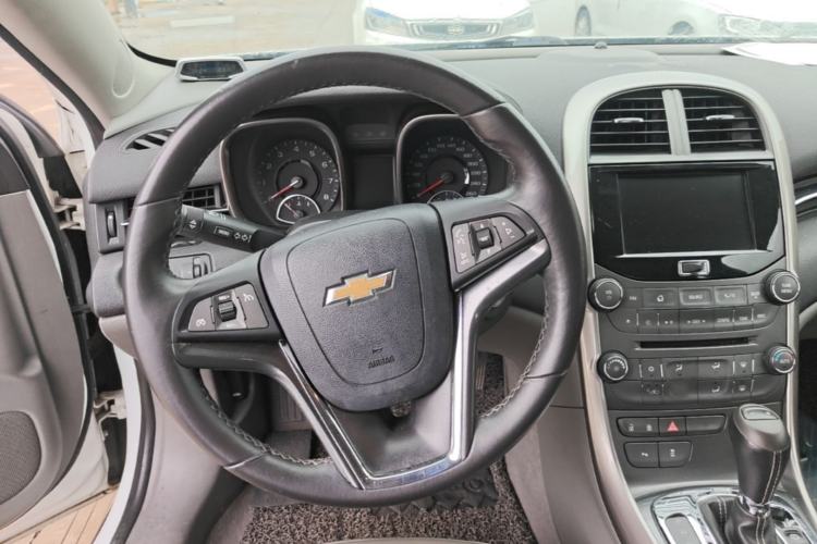 Used Chevrolet Malibu 2014 2.0L Automatic Luxury Edition Steering Wheel