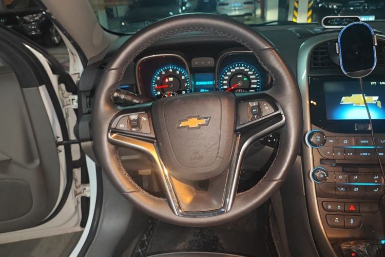 Used Chevrolet Malibu 2014 2.0L Automatic Luxury Edition Steering Wheel