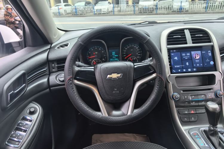 Used Chevrolet Malibu 2014 1.6T Automatic Comfort Edition Steering Wheel