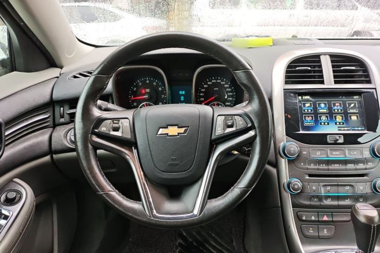Used Chevrolet Malibu 2014 2.4L Automatic Luxury Edition Steering Wheel