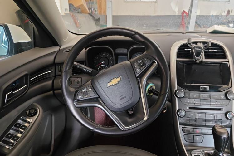 Used Chevrolet Malibu 2014 2.0L Automatic Luxury Edition Steering Wheel