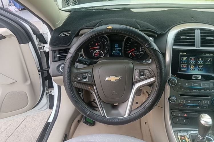 Used Chevrolet Malibu 2014 2.0L Automatic Luxury Edition Steering Wheel