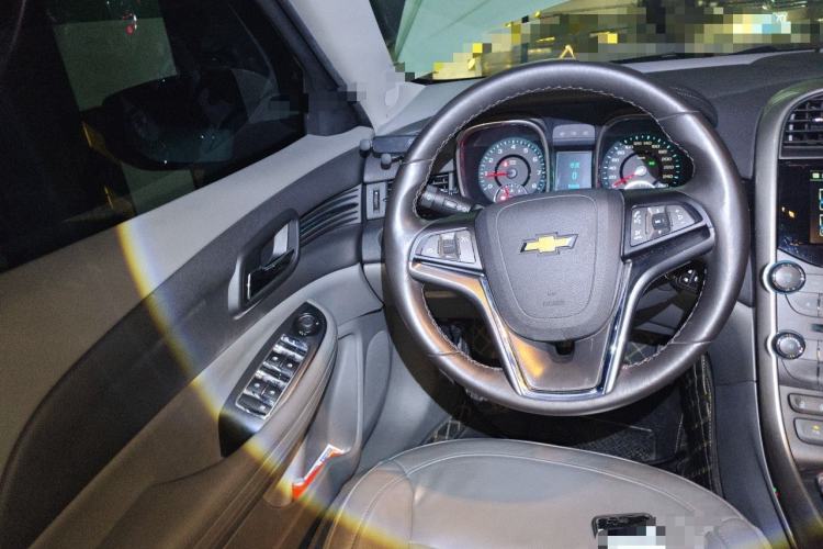 Used Chevrolet Malibu 2014 2.0L Automatic Luxury Edition Steering Wheel