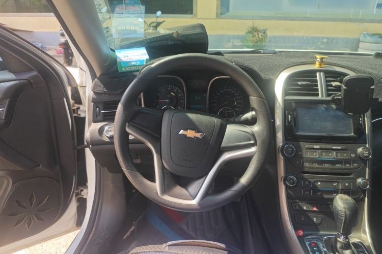 Used Chevrolet Malibu 2014 1.6T Automatic Comfort Edition Steering Wheel
