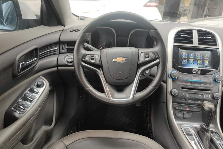Used Chevrolet Malibu 2014 2.0L Automatic Luxury Edition Steering Wheel