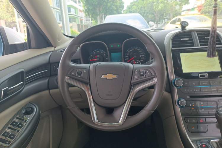 Used Chevrolet Malibu 2014 2.0L Automatic Luxury Edition Steering Wheel